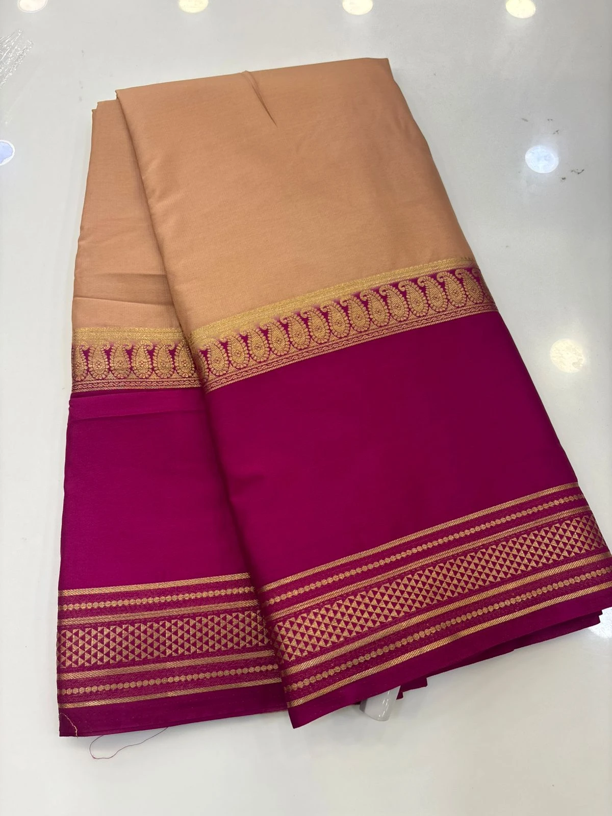 Beige SEMI CRAPE 2D BENTEX border