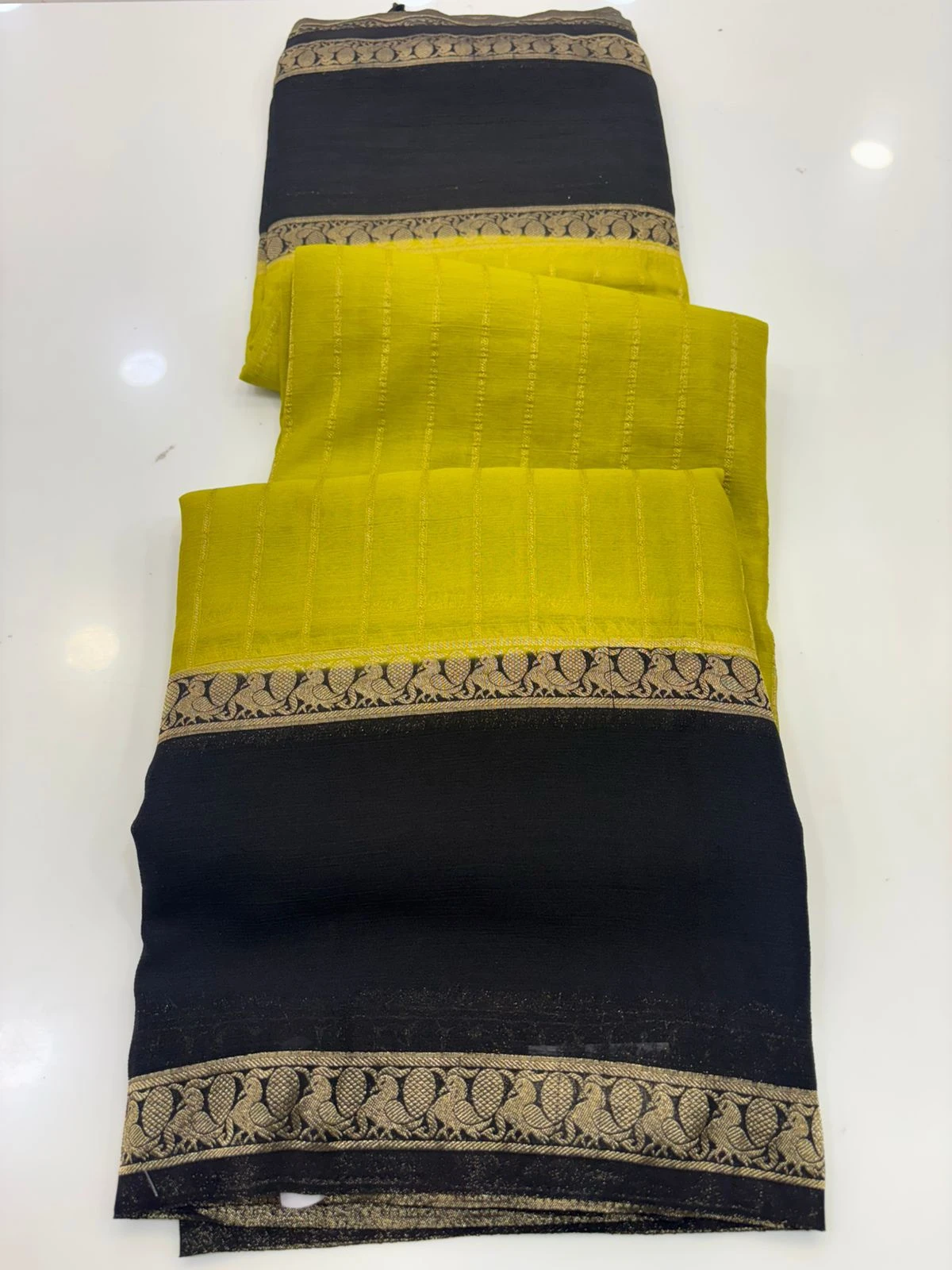 Pista Green Wrinkle Crape Silk Bentex Border