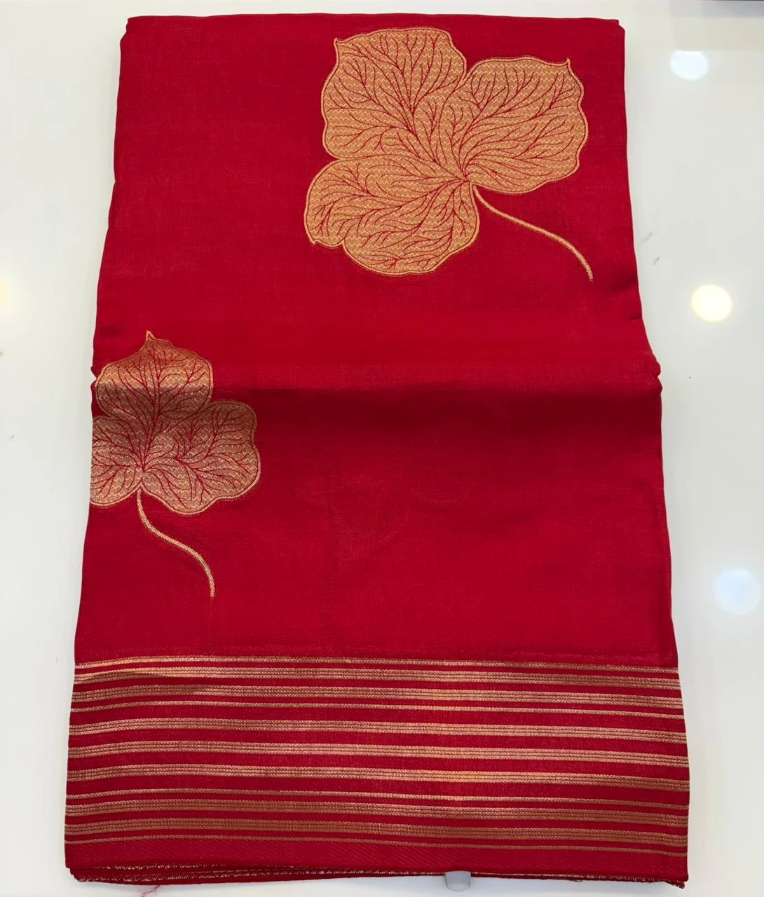 Red Gold & Silver Leaf Motifs